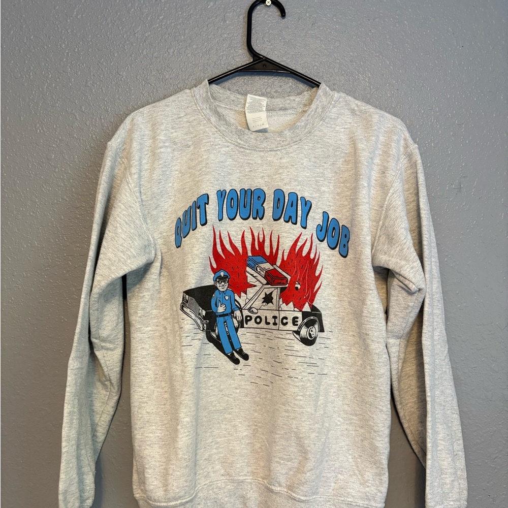 Gildan Gray Graphic Crewneck Sweater